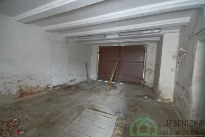 Prodej garáže, Javorník, 17. listopadu, 73 m2