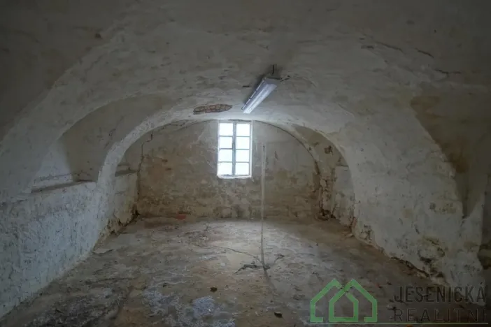 Prodej garáže, Javorník, 17. listopadu, 73 m2