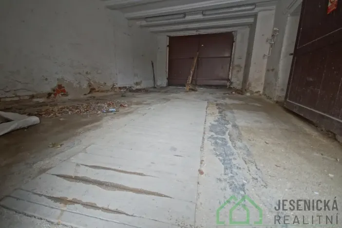 Prodej garáže, Javorník, 17. listopadu, 73 m2