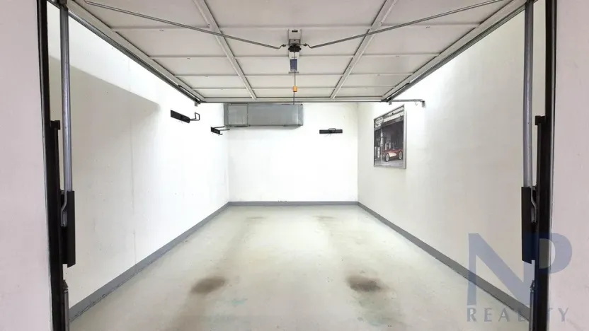 Pronájem bytu 2+kk, Praha - Pitkovice, Žampiónová, 59 m2