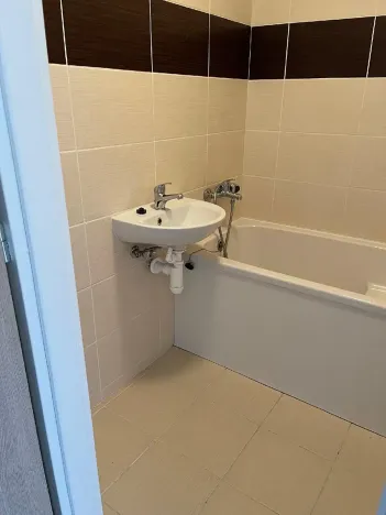 Pronájem bytu 1+1, Havířov, Železničářů, 28 m2