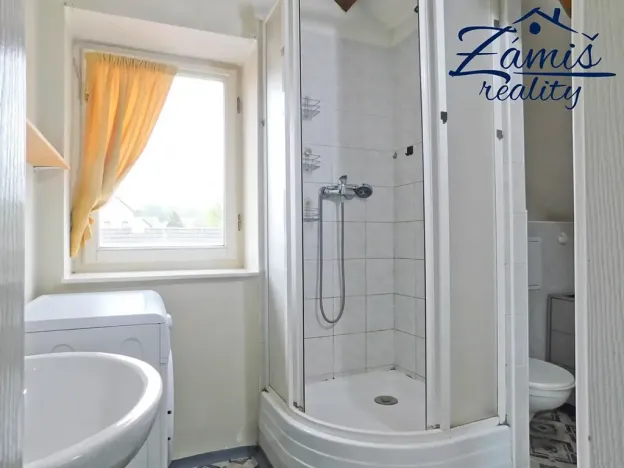 Pronájem bytu 1+kk, Lány, Berounská, 40 m2