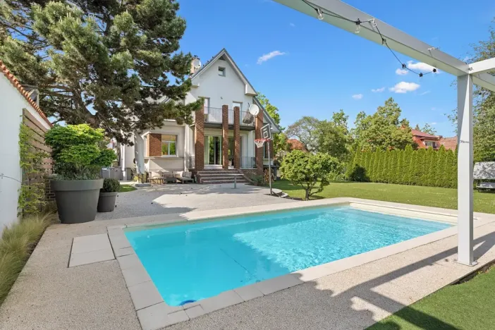 Prodej rodinného domu, Praha - Horní Počernice, Jívanská, 1229 m2