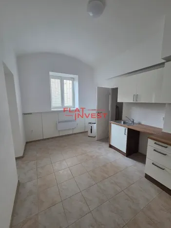 Pronájem bytu 2+kk, Praha - Žižkov, Milíčova, 37 m2