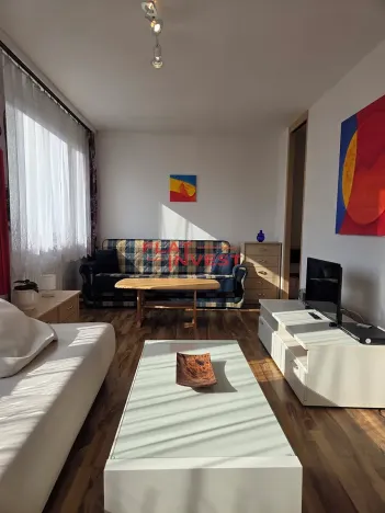 Pronájem bytu 1+1, Praha - Kobylisy, Akátová, 33 m2