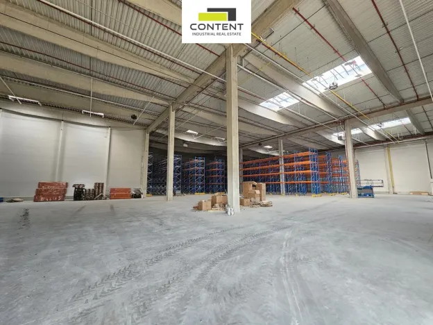 Pronájem skladu, Kozomín, 2000 m2