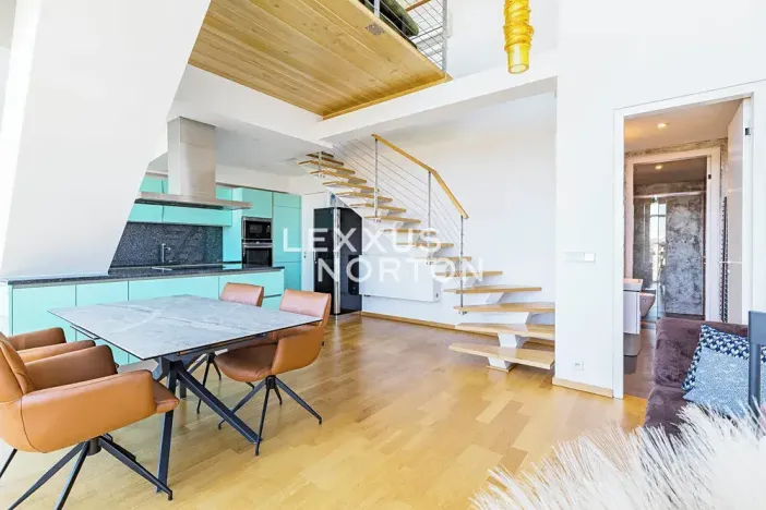 Prodej atypického bytu, Praha - Smíchov, Kobrova, 134 m2