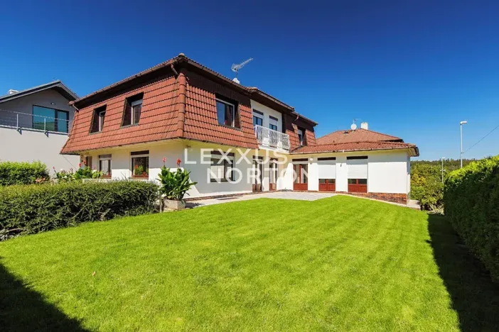 Pronájem rodinného domu, Praha - Nebušice, V březinkách, 365 m2