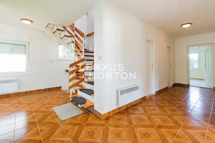 Pronájem rodinného domu, Praha - Nebušice, V březinkách, 365 m2