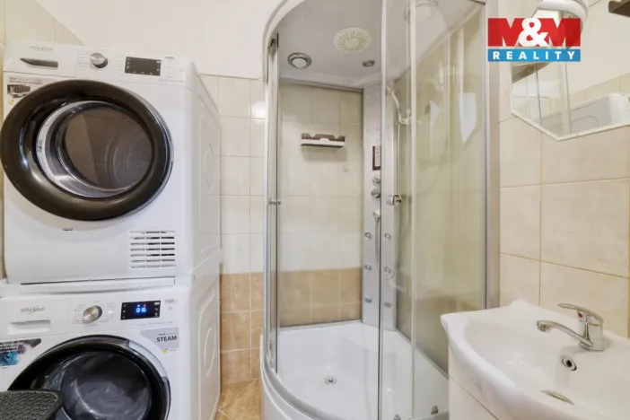 Prodej bytu 2+1, Bukovany, 51 m2