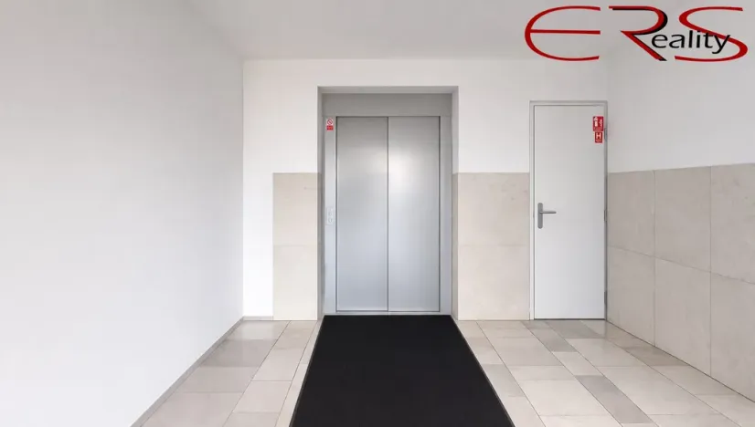 Pronájem kanceláře, Jablonec nad Nisou, 73 m2