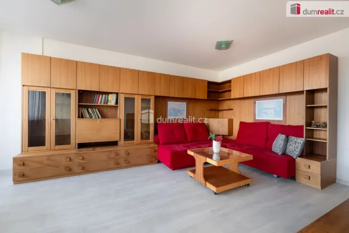 Prodej bytu 3+1, Praha - Řepy, Nevanova, 73 m2