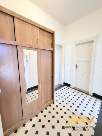 Pronájem bytu 2+kk, Hradec Králové, Nerudova, 55 m2