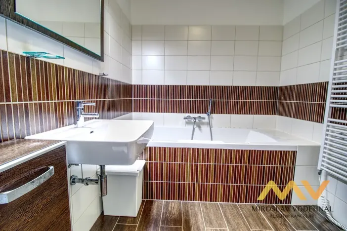 Pronájem bytu 4+kk, Hradec Králové - Nový Hradec Králové, Národních mučedníků, 95 m2