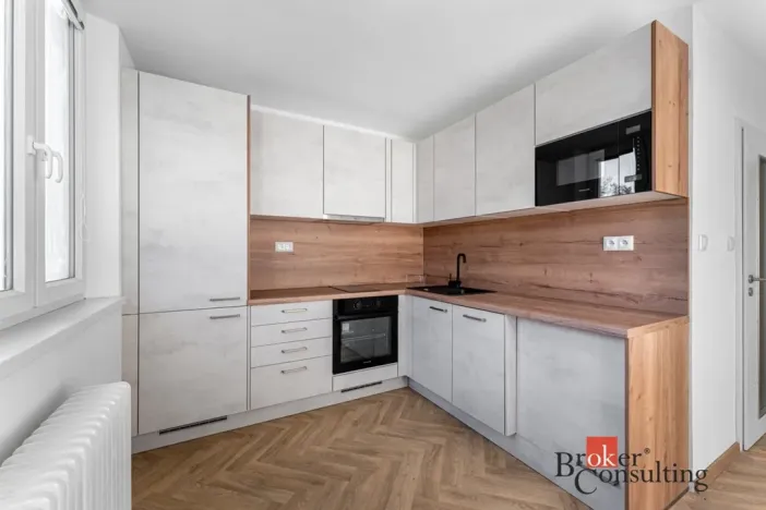 Pronájem bytu 1+1, Jihlava, Březinova, 31 m2