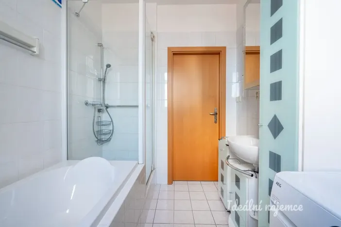 Pronájem bytu 3+kk, Praha - Újezd, Pastevců, 68 m2