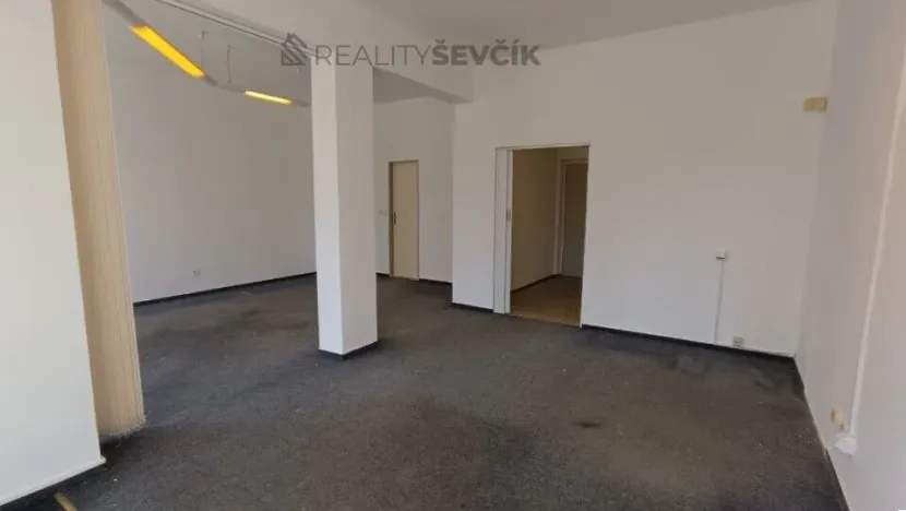 Pronájem obchodního prostoru, České Budějovice - České Budějovice 2, Větrná, 53 m2