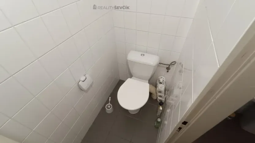 Pronájem obchodního prostoru, České Budějovice - České Budějovice 2, Větrná, 53 m2