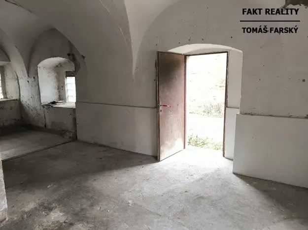 Pronájem obchodního prostoru, Býčkovice, 100 m2