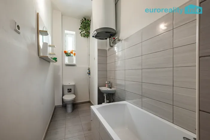 Prodej bytu 1+1, Mariánské Lázně, Mladějovského, 41 m2