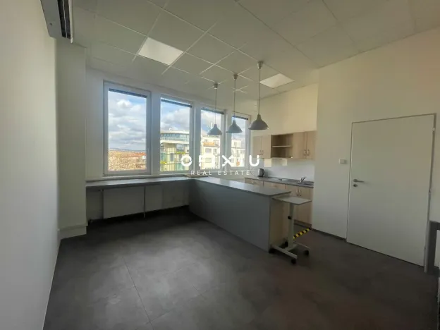 Pronájem kanceláře, Brno, Křenová, 106 m2