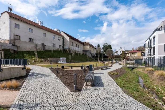 Prodej bytu 1+kk, Praha - Lysolaje, Lysolajské údolí, 43 m2