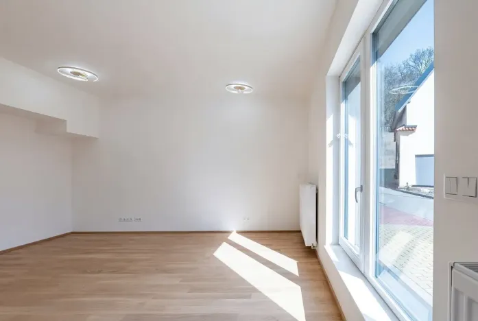 Prodej bytu 1+kk, Praha - Lysolaje, Lysolajské údolí, 43 m2