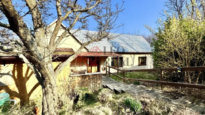 Prodej rodinného domu, Lopeník, 250 m2