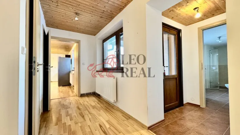 Prodej rodinného domu, Lopeník, 250 m2