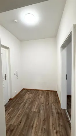 Pronájem bytu 1+kk, Cheb, náměstí Krále Jiřího z Poděbrad, 36 m2