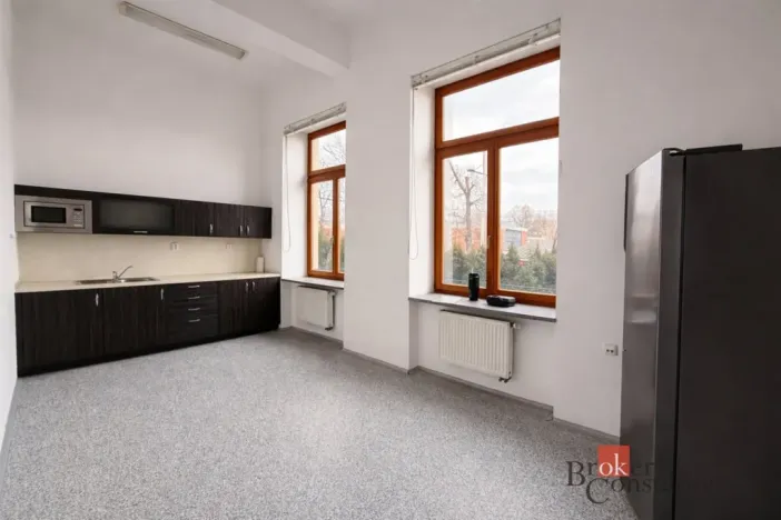 Pronájem kanceláře, Opava - Předměstí, Janská, 280 m2