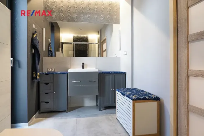 Prodej rodinného domu, Hovorčovice, Na Konci světa, 188 m2