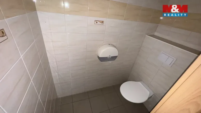 Prodej komerční nemovitosti, Plavy, 180 m2