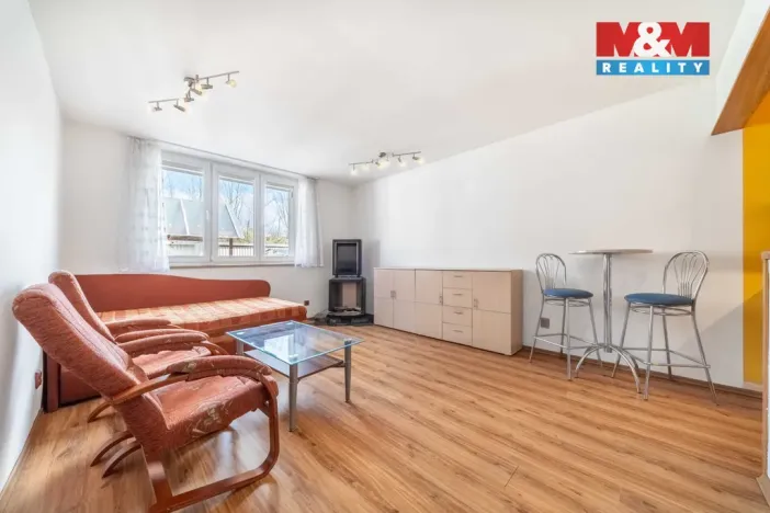 Prodej bytu 1+kk, Vráž, 41 m2