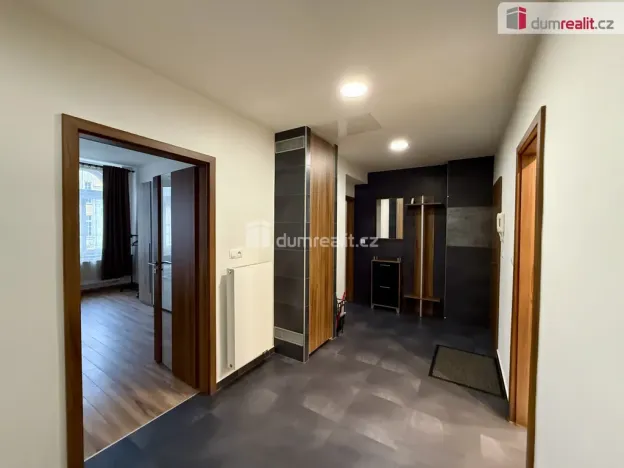 Pronájem bytu 2+1, Mariánské Lázně, Hlavní třída, 73 m2