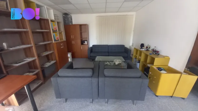 Pronájem kanceláře, Žďár nad Sázavou, nám. Republiky, 35 m2