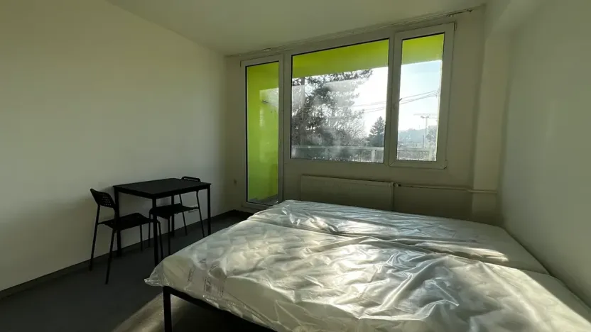 Pronájem bytu 1+kk, Praha - Radotín, Vrážská, 25 m2