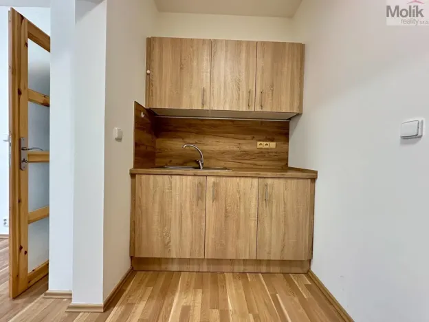 Pronájem bytu 2+kk, Osek, Obránců míru, 40 m2