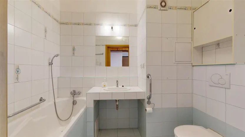 Prodej bytu 3+1, Praha - Háje, Hekrova, 72 m2