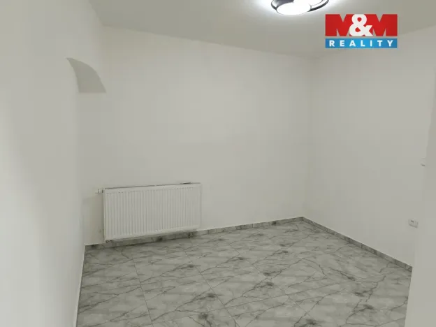 Pronájem bytu 3+kk, Bělá pod Bezdězem, Masarykovo náměstí, 80 m2