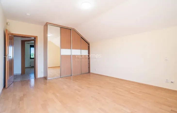 Pronájem rodinného domu, Horoměřice, 280 m2