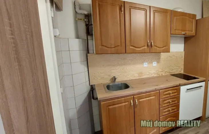 Pronájem bytu 2+kk, Praha - Košíře, Pod Kavalírkou, 48 m2