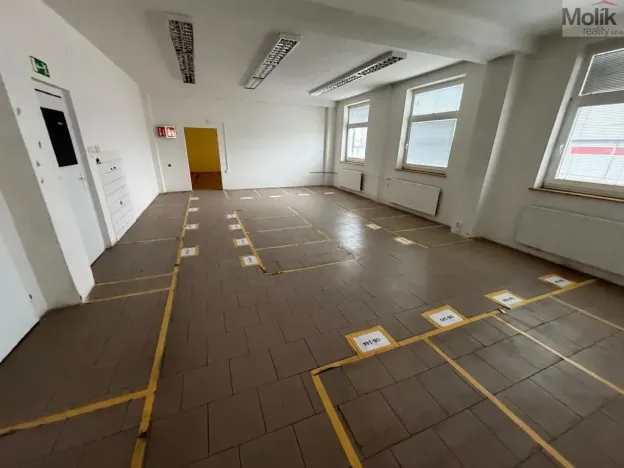 Pronájem skladu, Žatec - Velichov, 275 m2
