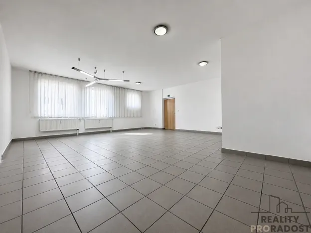 Pronájem kanceláře, Hodonín, Národní třída, 52 m2