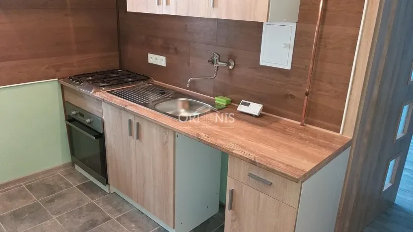 Pronájem bytu 1+kk, Chomutov, Kadaňská, 25 m2