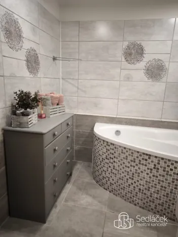 Pronájem bytu 2+1, Karlovy Vary - Drahovice, Vítězná, 69 m2