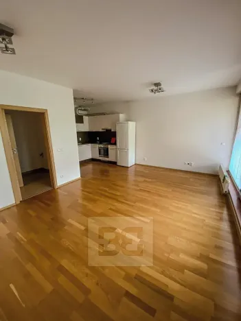 Pronájem bytu 1+kk, Praha - Holešovice, Varhulíkové, 49 m2