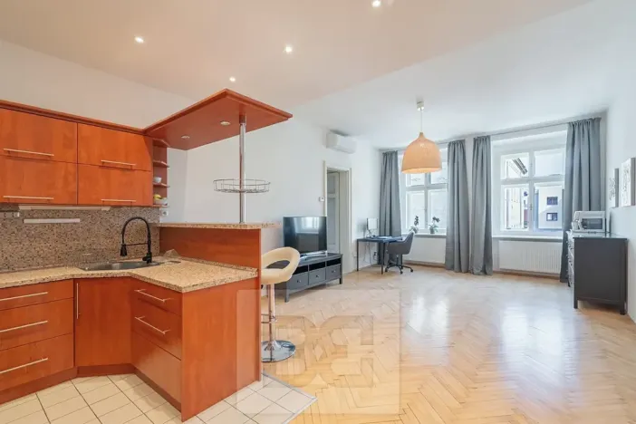 Pronájem bytu 2+kk, Praha - Karlín, Karlínské náměstí, 73 m2