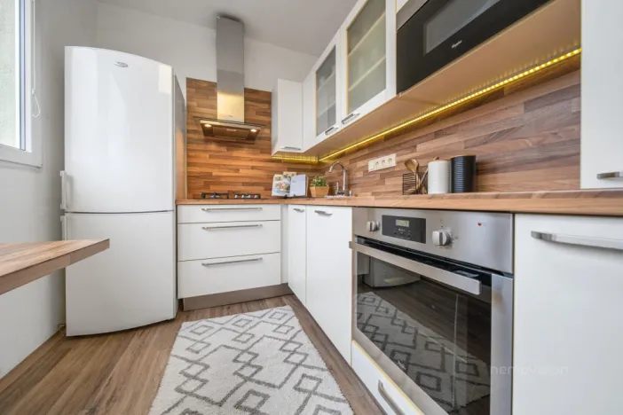 Prodej bytu 3+1, Brno - Lesná, Šrámkova, 72 m2