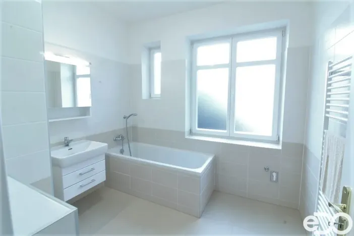 Pronájem bytu 2+kk, Kolín - Kolín II, Riegrovo náměstí, 58 m2